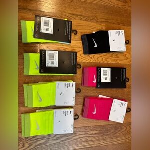 New Nike Spark Cushioned Women’s Training Running Socks 7 1/2 to 9 MSRP $140